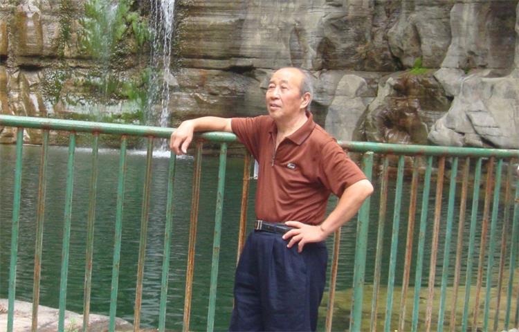 新乡市健康和谐太极拳辅导站 . 曹金贵