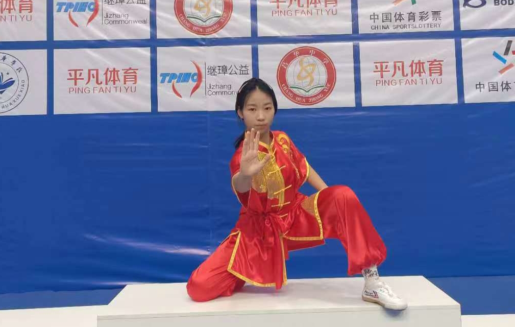 潘昱彤 (1)
